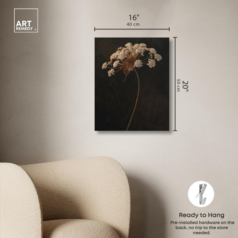 «Lace Against the Void Canvas» par Art Remedy, Toile tendue, H 20 po x l 16 po