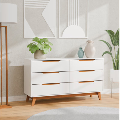 Commode 6 tiroirs Rio avec poignées intégrées et base en bois