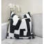 Housse de coussin graphique en chenille-114348092-114348095