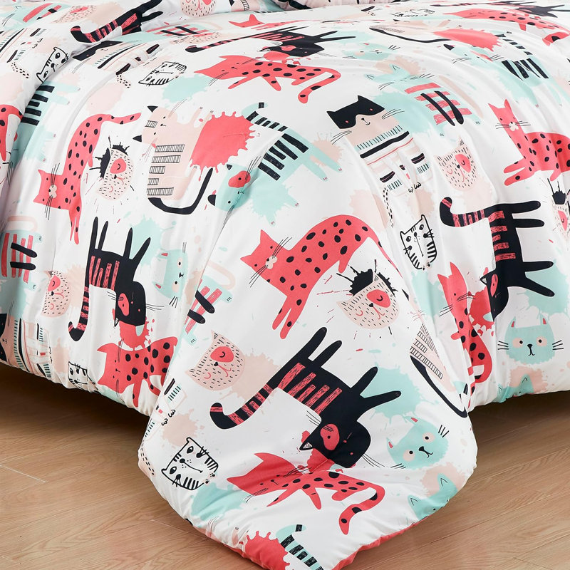 Whimsical Cartoon Cats Full/Queen Microfiber Comforter Set