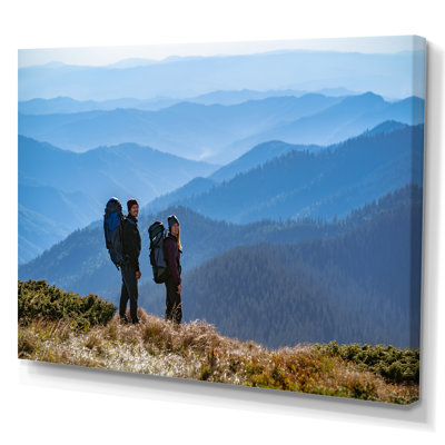 " Hikcing Backpacking Couple In Canada "