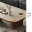 Table basse rectangulaire en bois manufacturé en noyer
