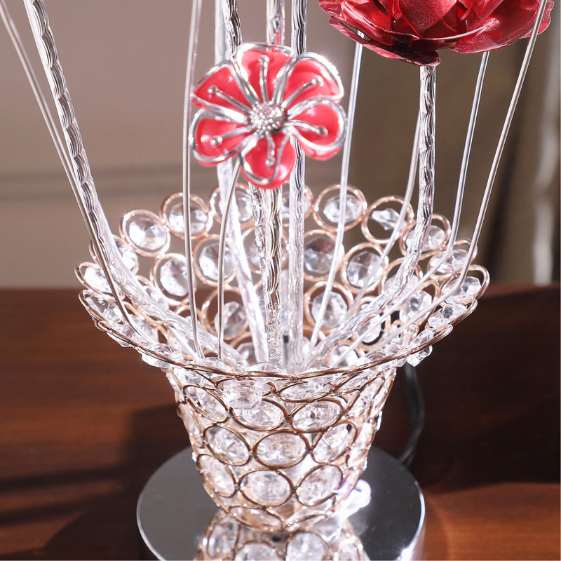 Lampe de table décorative, DEL, vase en cristal Red Roses Trumpet, chrome 21 po