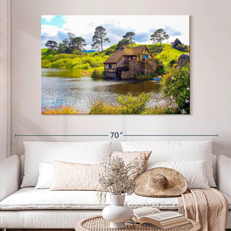 Ravi Hobbiton, 34" H x 51" W
