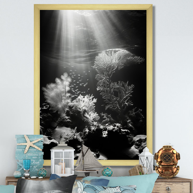 «Black and White Coastal Corals - Beach & Ocean», reproduction sur toile, H 40 po x l 30 po x P 1,5 po