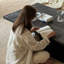 Table basse rétro au design minimaliste-112773654