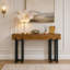 Tablette de présentation de bureau, console de style moderne, longue table de canapé-424143477