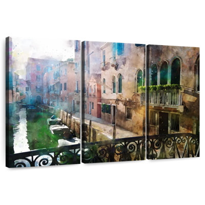 Lilie Venetian Canal