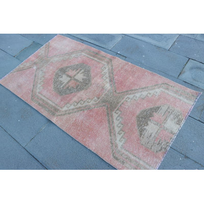 Tapis turc rose antique antique: tapis de luxe en laine rétro pour les salons élégants