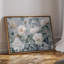 Art mural encadré sur toile - Arrangement floral rose blanche classique sur fond gris doux - 16 po x 24 po, 24 po x 36 po-23508492-23508490