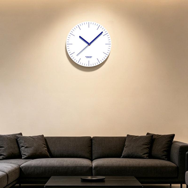 Horloge murale bleue de salon Klein
