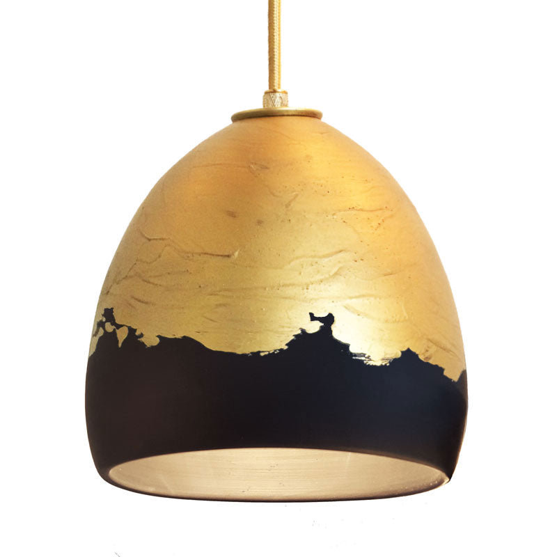 Luminaire suspendu en forme de dôme à 1 lumière Ombre, Pas d'ampoule, Noir mat / laiton