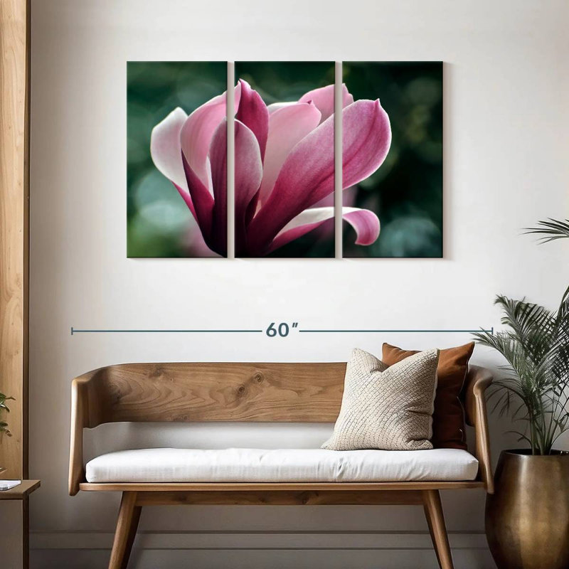 Fleur de magnolia Harnek en fleurs, H 28 po x l 45 po