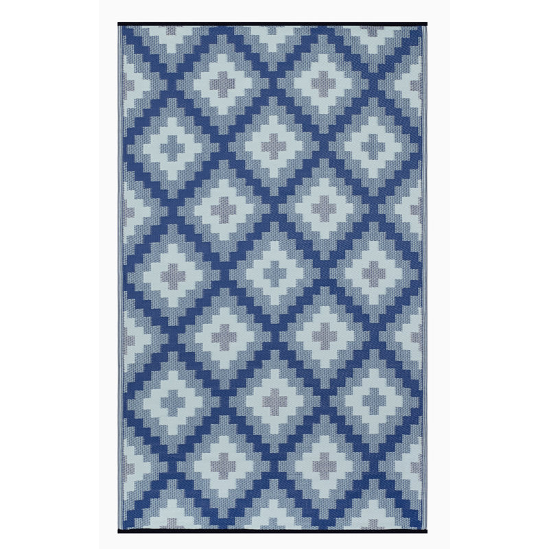 Tapis d'extérieur imperméable en paille recyclée Izna, Rectangle de 5 pi x 8 pi,  Aztec - Kilim /Blue