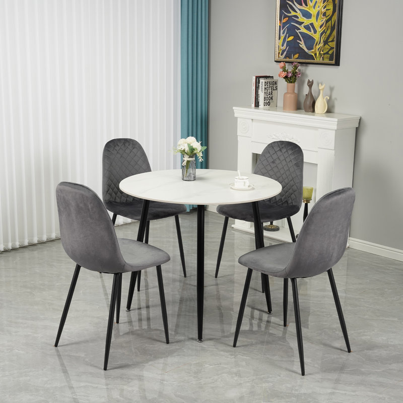 Jacksonwald 4 - Person Dining Set