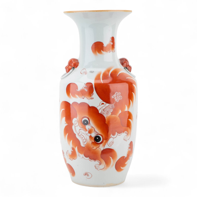 Vase en porcelaine Lions rouges
