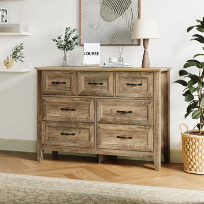 Dressers & Chests