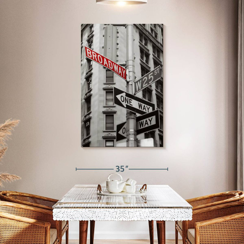 Mehar NY Broadway Sign Pop, H 48 po x l 32 po