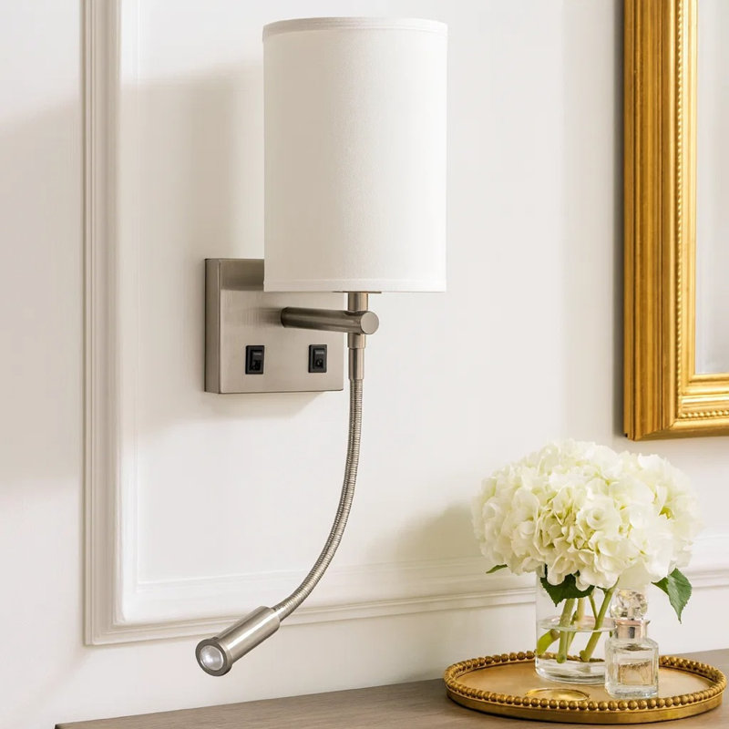 Tiffaine LED Wallchiere