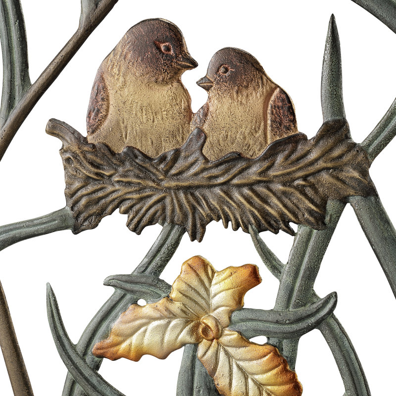 Wide Lovebirds in Nest Trellis