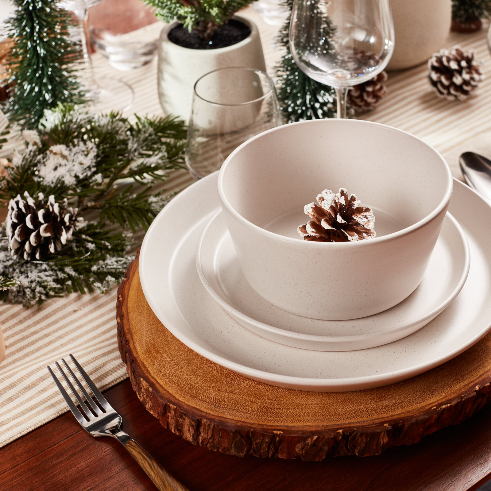 Stoneware Dinnerware Set, Snow White