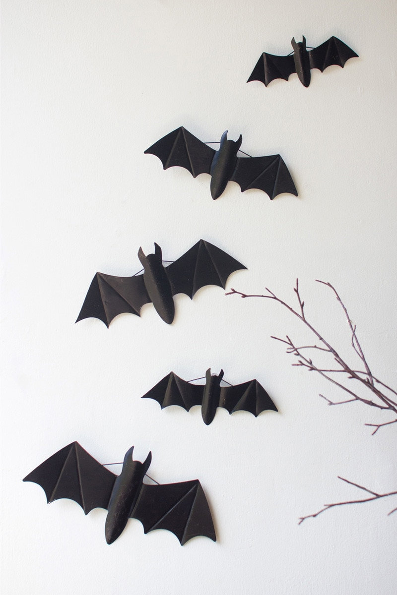 SET OF FIVE BLACK METAL BATS - ONE EACH SIZE, 2" H x 5.5" W x 8.5" D