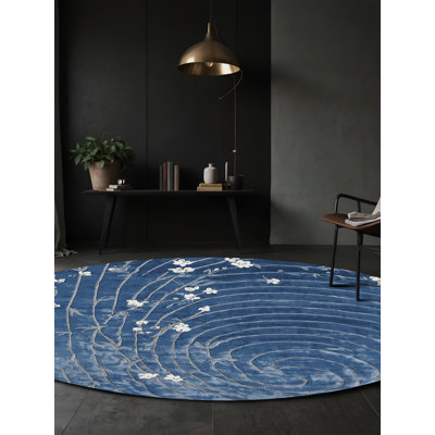 Tapis gris soyeux et moelleux