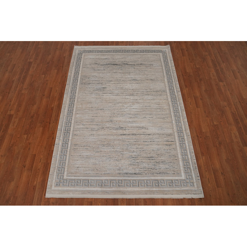 Tapis à subtiles touches grecques subtiles 5 x 7