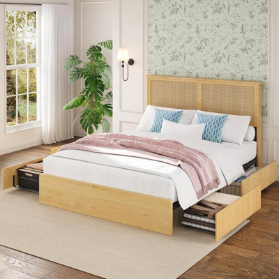Structure de grand lit plateforme avec tête de lit en rotin et 4 tiroirs de rangement, structure en bois composite, lattes de bois, aucun sommier requis, assemblage facile, finition naturelle