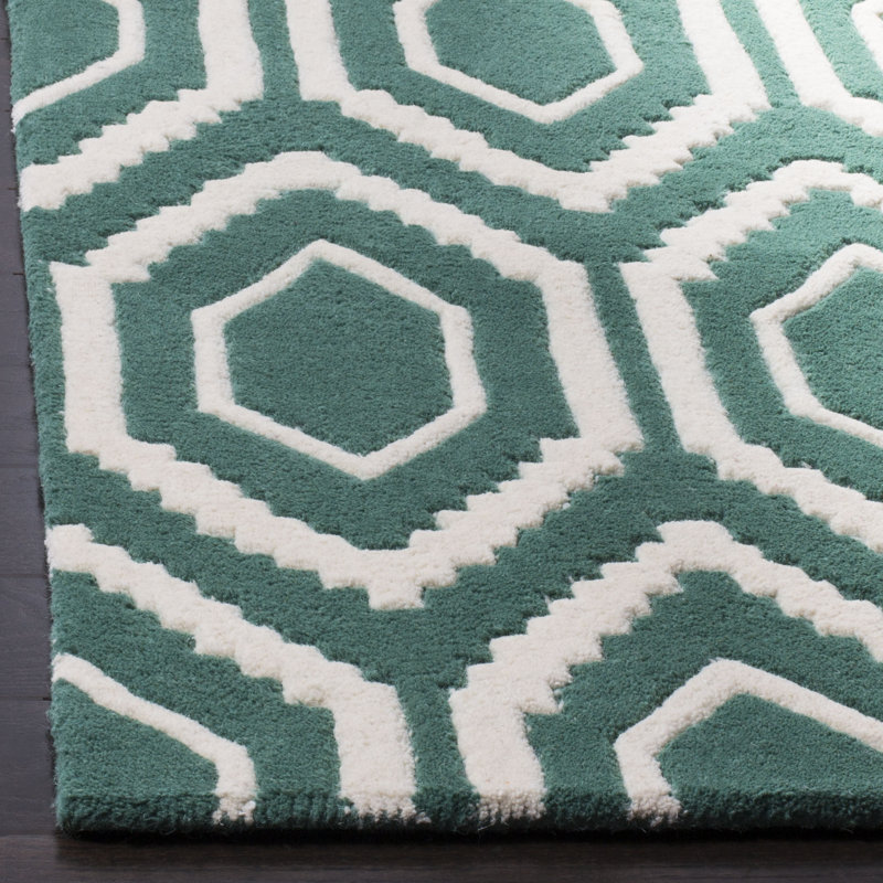Huyet Geometric Wool Hand Woven Area Rug, Light Green, Rectangle 61 x 91 cm
