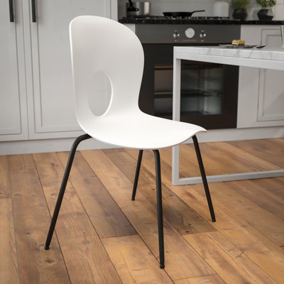 Chaise empilable en plastique de 770 lb Donette
