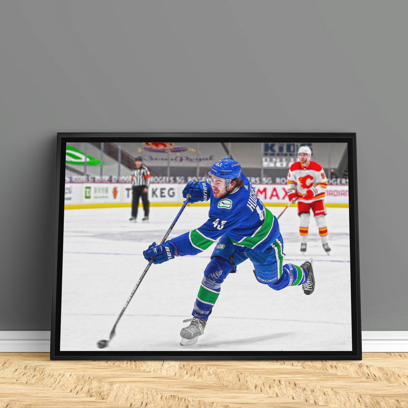 Quinn Hughes Vancouver Canucks, toile de tir encadrée 20 x 29