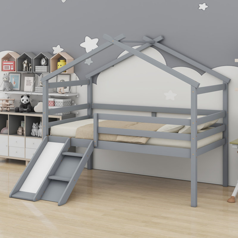 Lit mezzanine bas avec glissade, échelle, barrières de sécurité, cadre de toit de maison, gris