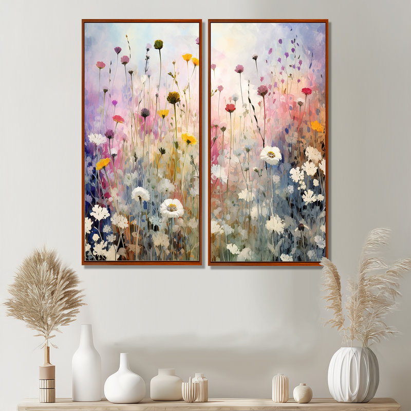 «Wildflowers Wander Meadows» - art mural blanc, H 40 po x l 40 po, Impression encadrée flottante, Brun