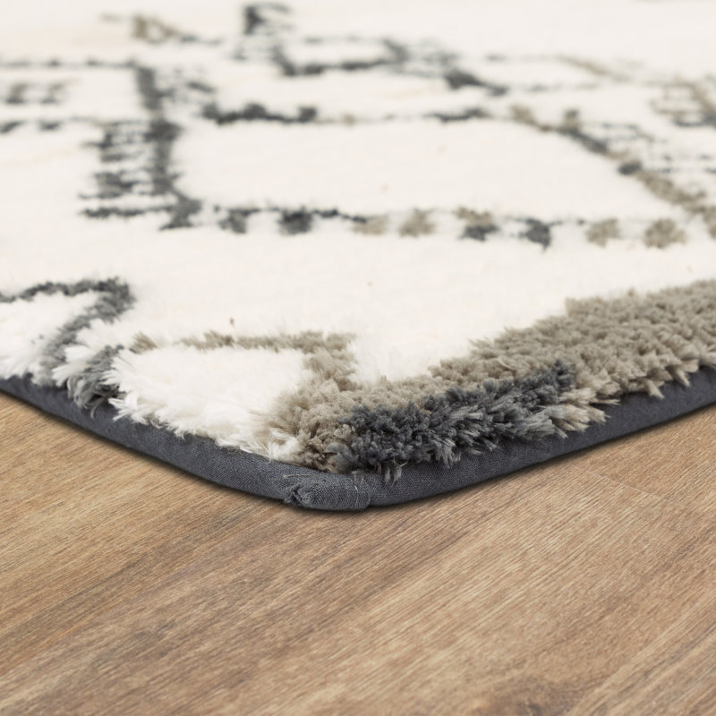 Kaylee Sahara Boho Stain/Fade Resistant Non-Slip Machine Washable Gray/Ivory Bath Rug, 17" W x 24" L