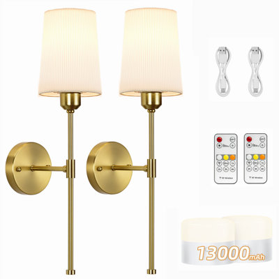Applique murale à pile, applique murale rechargeable avec télécommande, ensemble de deux appliques murales sans fil à intensité variable, lampe murale en tissu blanc avec ampoules, sans lumière murale dorée pour la chambre à coucher