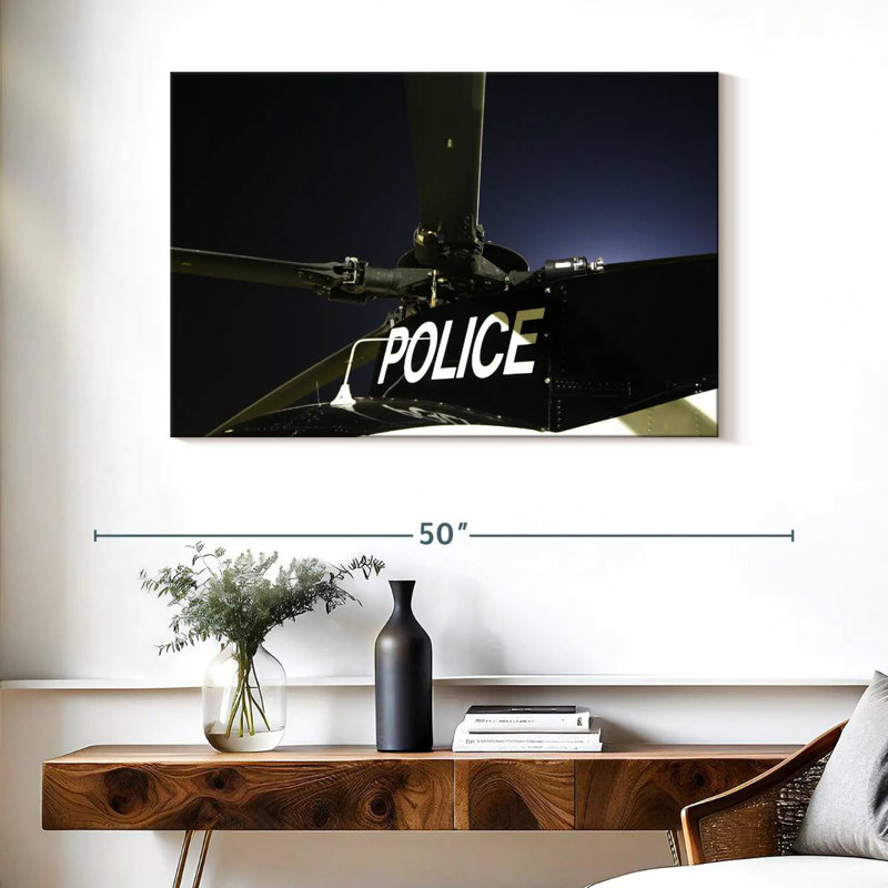 Hélicoptère de police Mehar, H 26 po x l 39 po