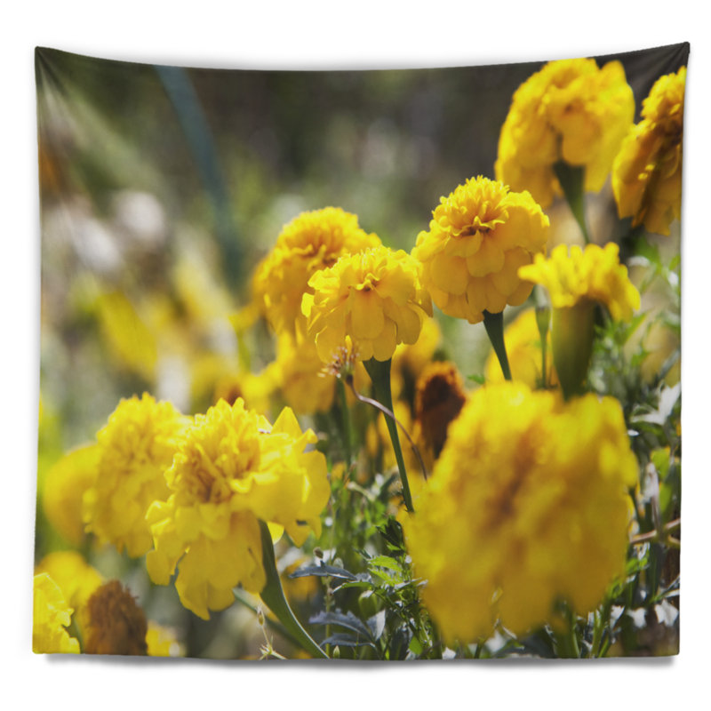 Tapisserie florale jaune vif, H 50 po x l 60 po