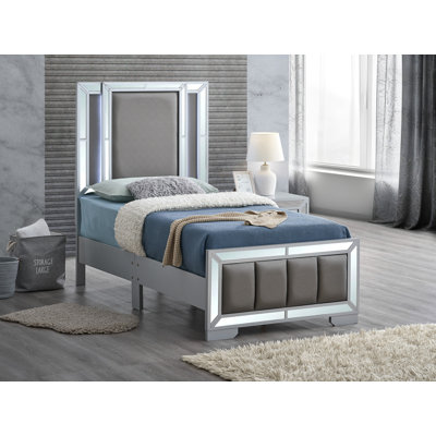Mateus 6C069623810549E4B5F25AA347CA8431 Twin Bed , Silver
