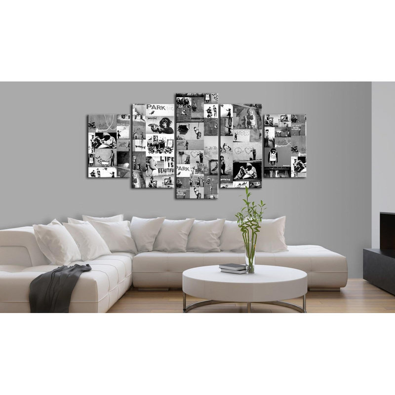 Gilham Banksy, collage sur toile, H 40 po x l 80 po x P 0,7 po