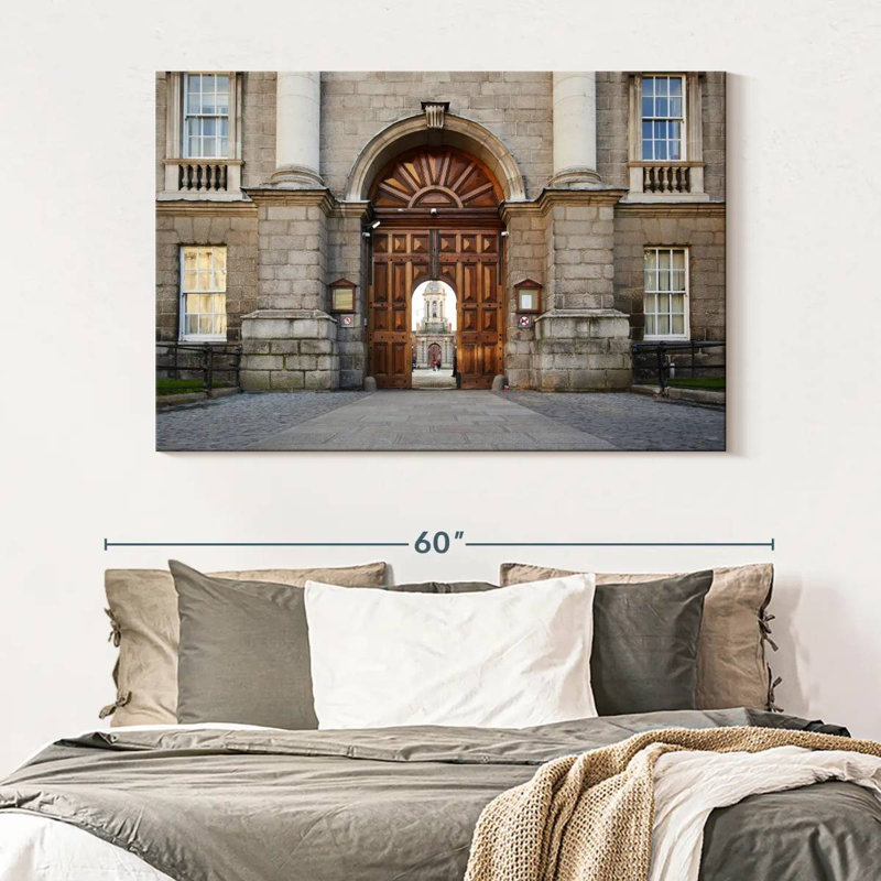 Lilie Trinity College, Dublin, H 34 po x l 51 po