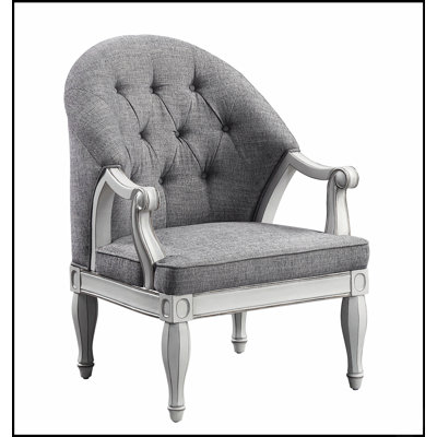 Tissu élégant et chaise au design durable et à l'assise confortable, parfaits pour un mode de vie moderne et la détente.