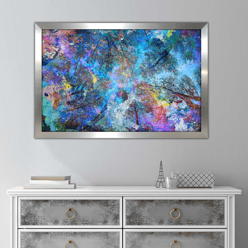 «Dreaming Up To The Trees» par - Impression, Encadrement argenté, H 33,5 po x l 49,5 po x P 1 po