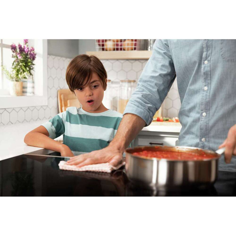 Induction Range With Total Convection
