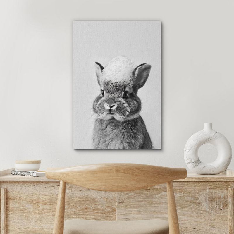 «Bunny with Soap Bubbles», impression sur toile encadrée d'un animal monochrome adorable pour une décoration ludique de salle de bain ou de chambre de bébé