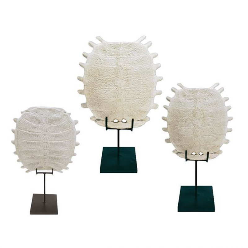 Figurines & Sculptures