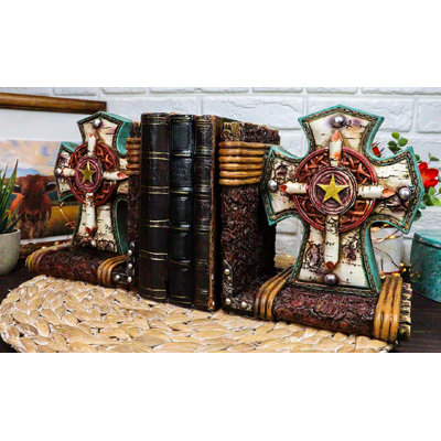 Figura Entertainment Figurines & Sculptures