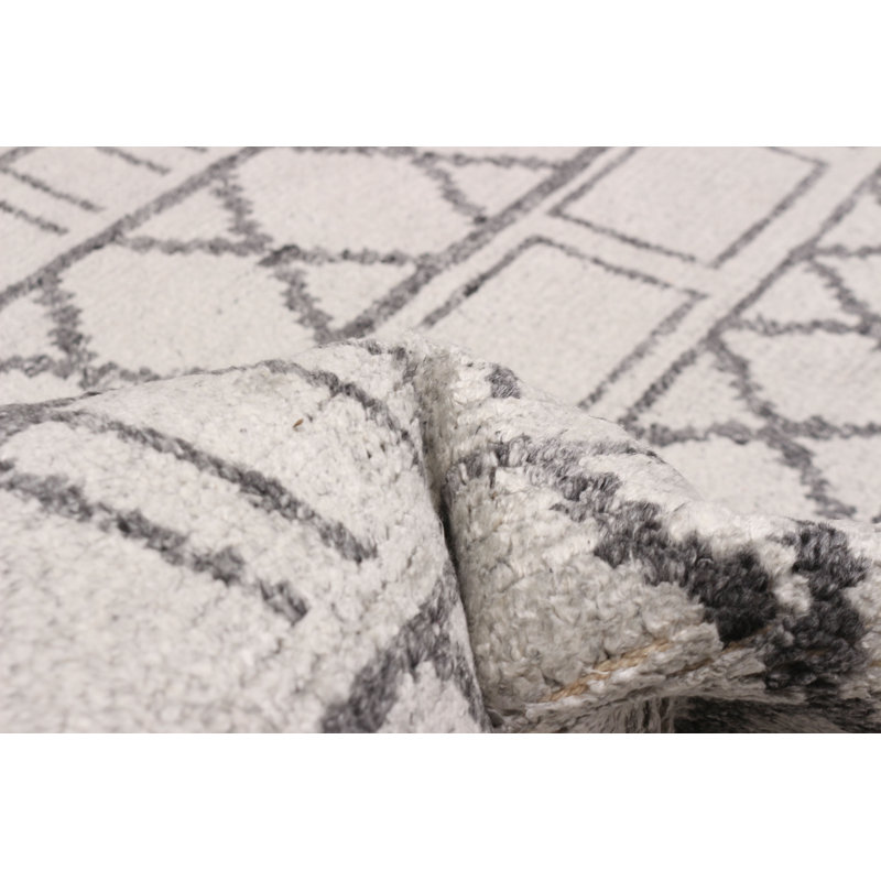 Tapis gris clair en soie noué à la main 4 pi 11 po x 8 pi 0 po Tangier