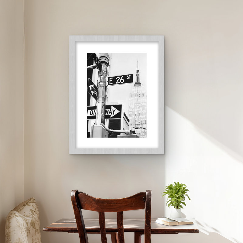 «New York City Street Signs - Black Places», reproduction d'art encadrée, H 20 po x l 16 po