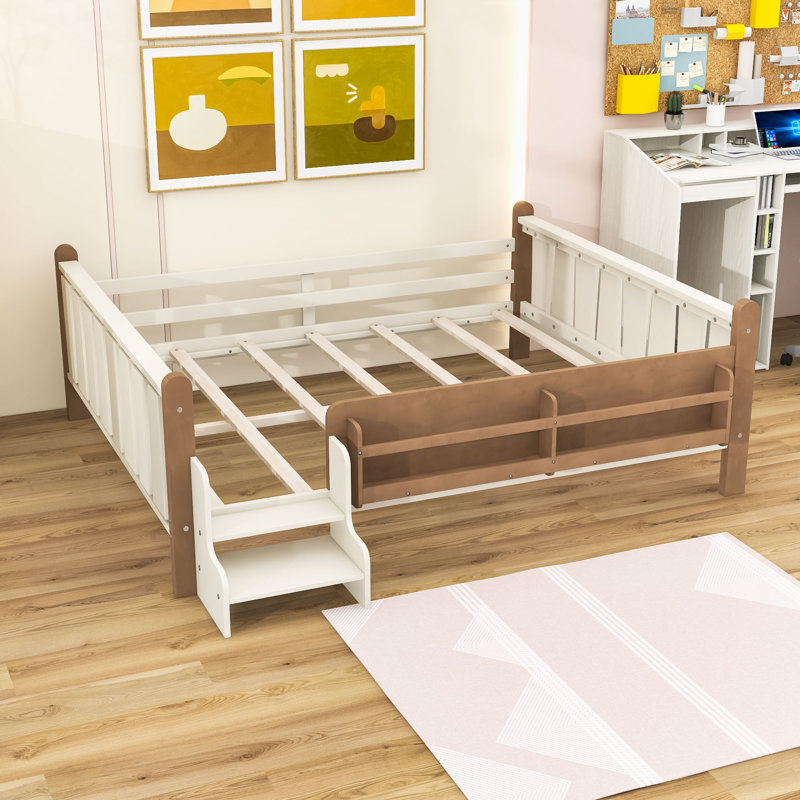 Grand lit en bois avec bibliothèques et escaliers de rangement, Beige